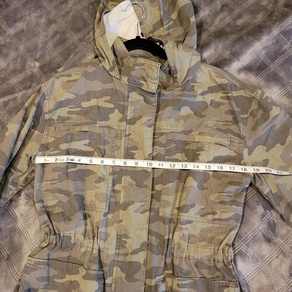 Universal Thread Camo Utility Jacket M - image 3